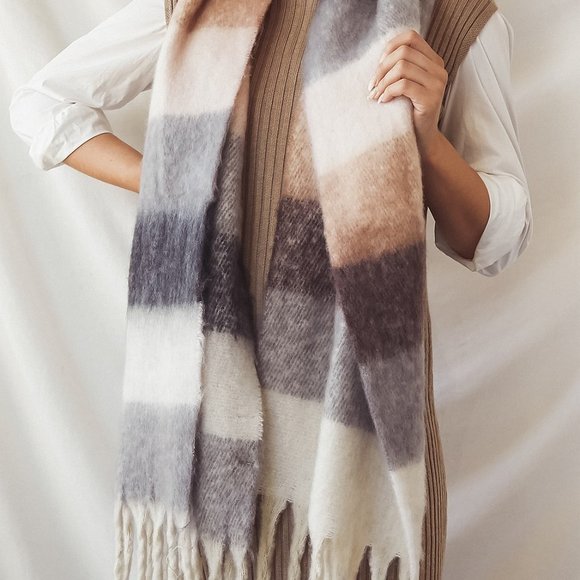 Lulus Accessories - Lulus Multi Oversized Fringe Scarf